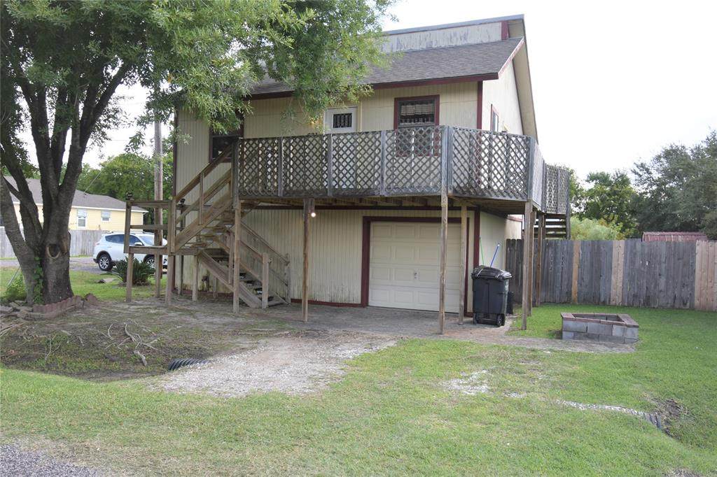 631 10th Street - Photo 1
