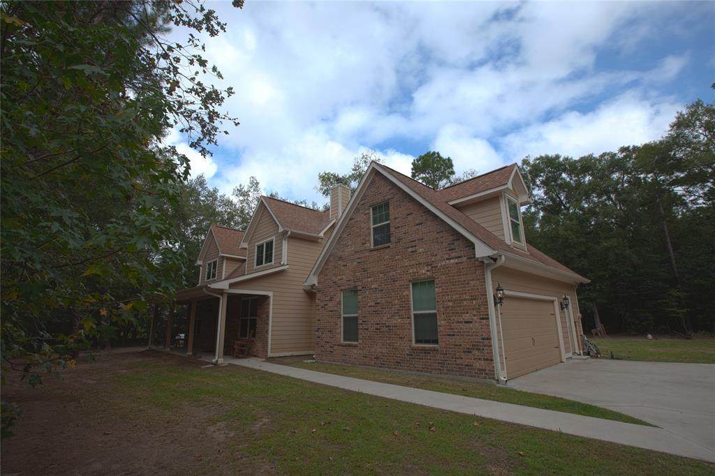 571 Private Road 635 - Photo 1