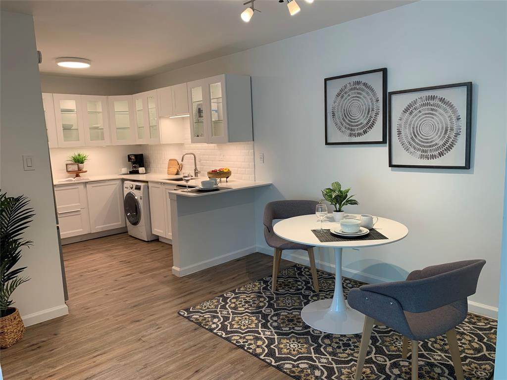 505 Westcott Street - Photo 1