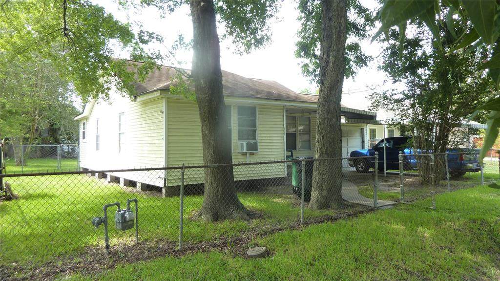 1020 North Lane - Photo 1