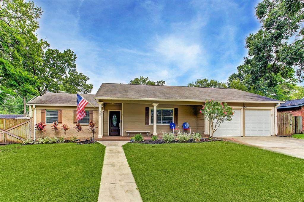 1307 Moorhead Drive - Photo 1