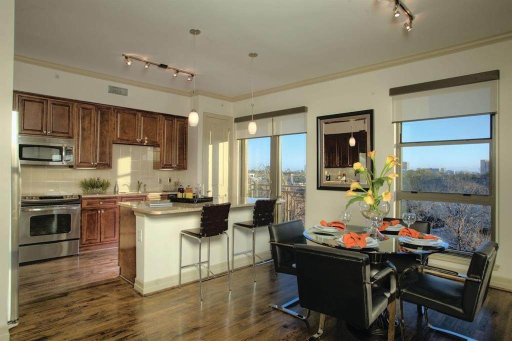 2929 Westheimer - Photo 1
