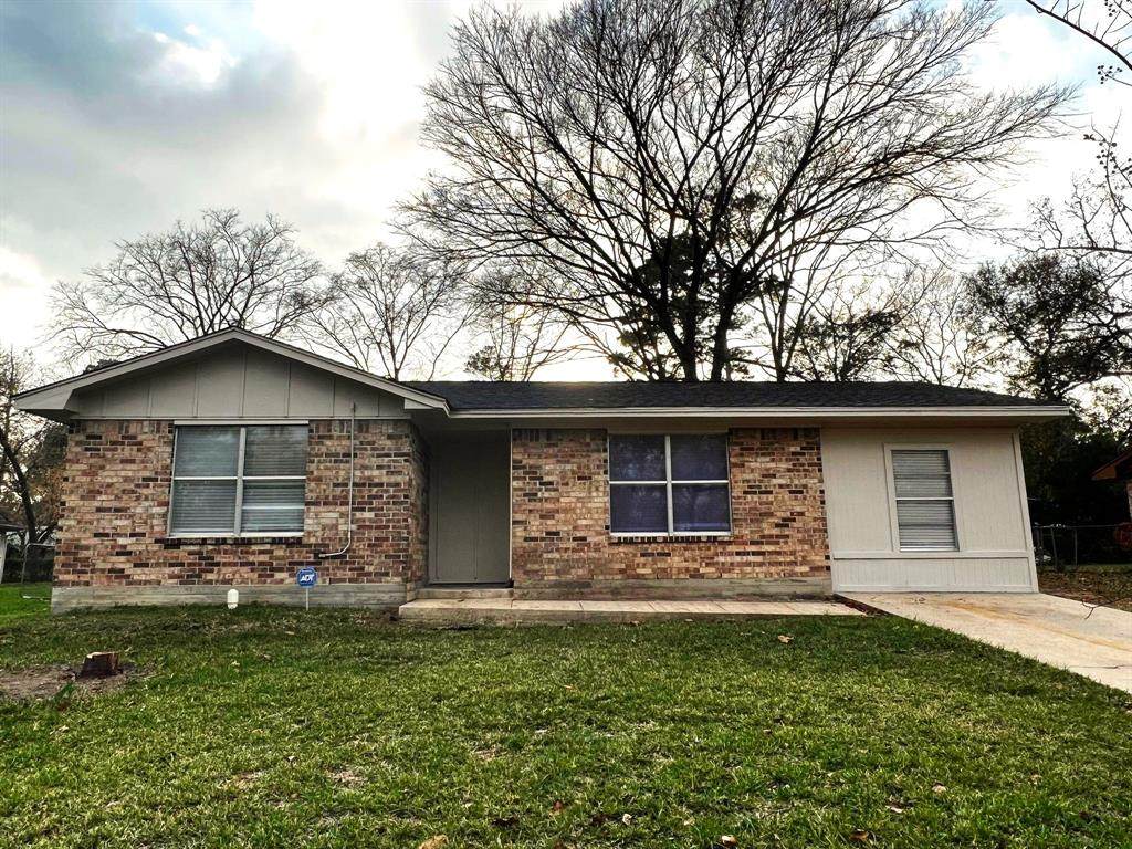 117 Peggy Lane - Photo 1