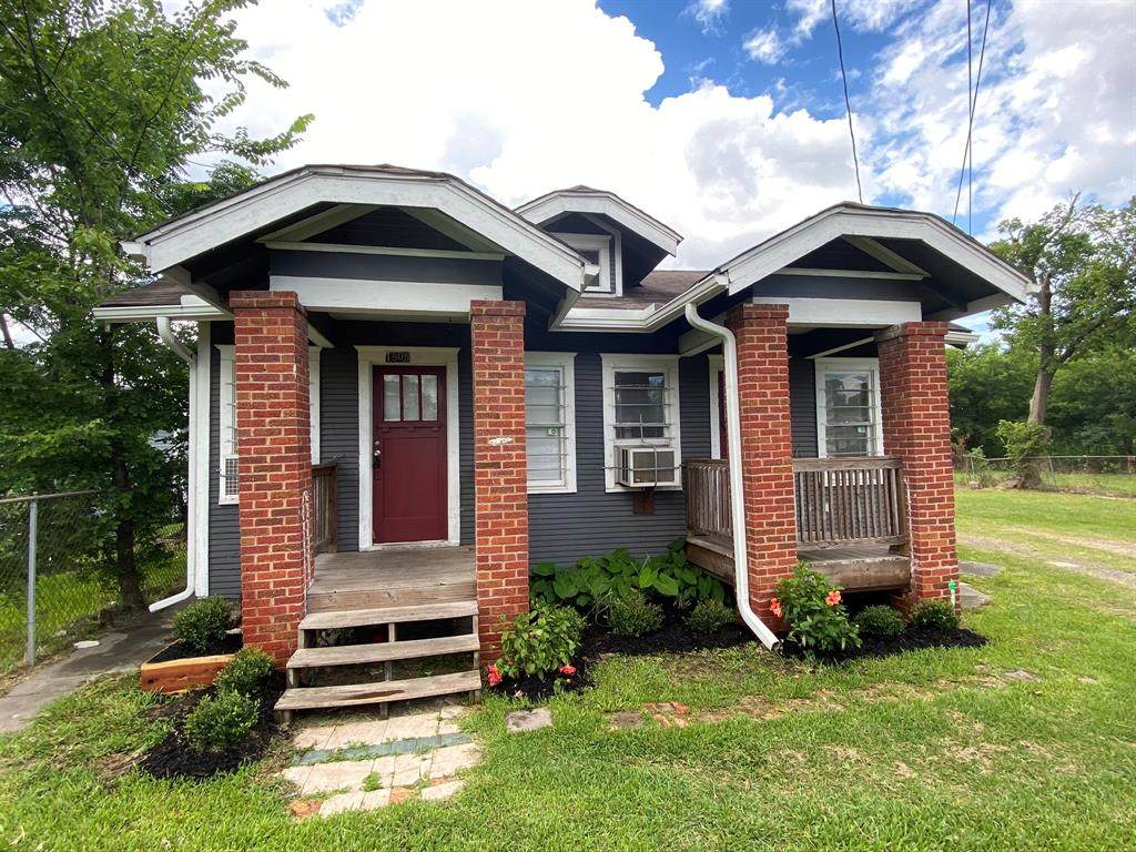 1905 Stevens Street - Photo 1