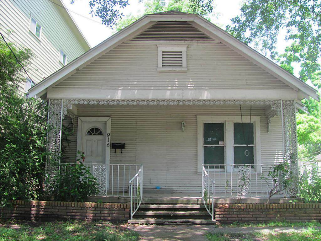 916 Nadine Street - Photo 1