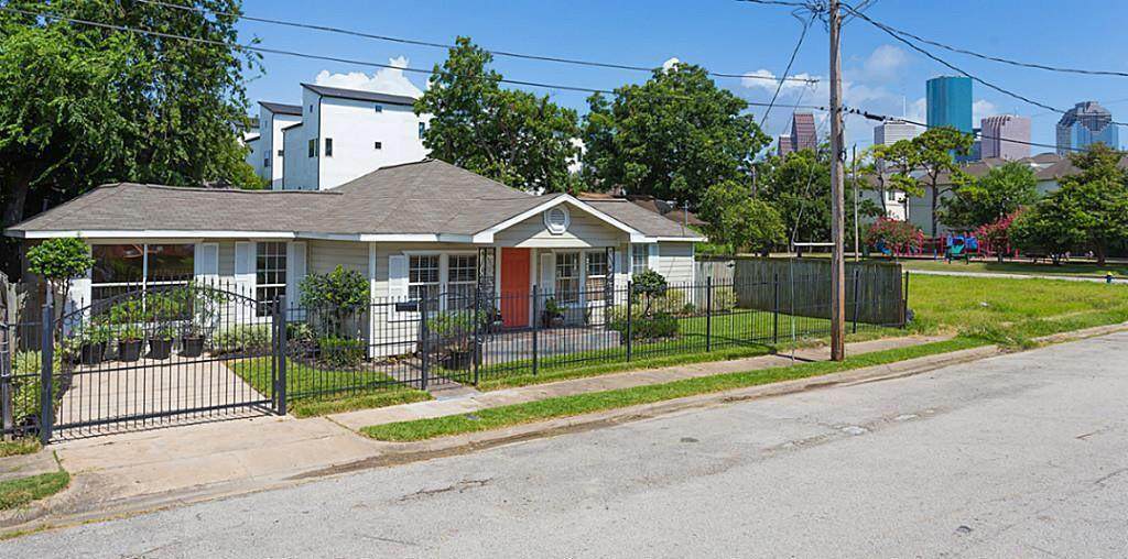 1518 Sabine Street - Photo 1