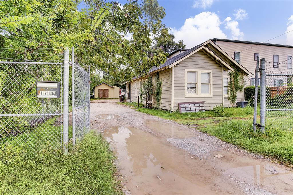 1715 22nd Street - Photo 1