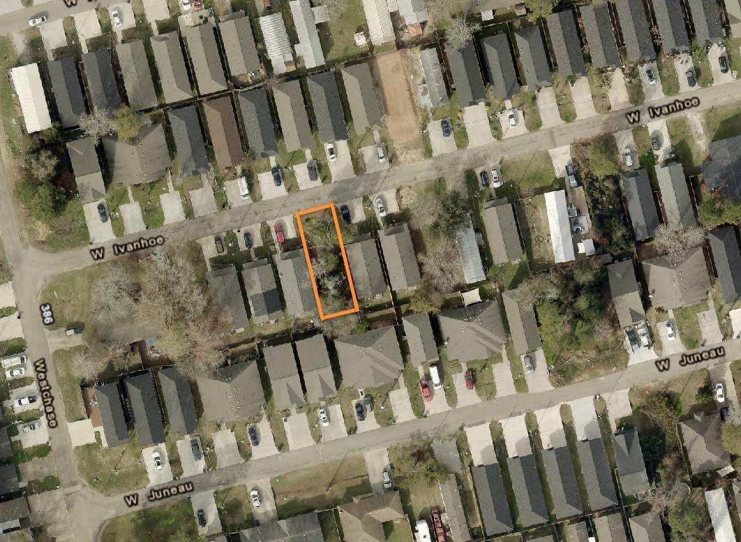 16955 Ivanhoe - Photo 1