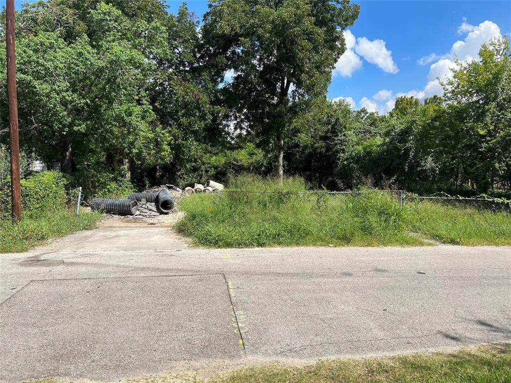 602 Jewett Street - Photo 1