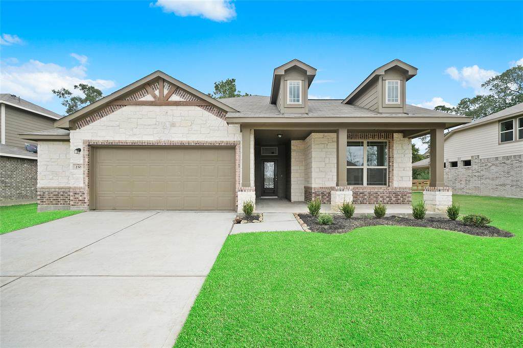 313 Lakeway Circle - Photo 1