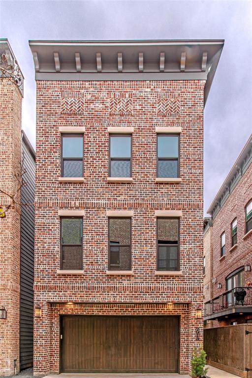 2913 Hicks Street - Photo 1