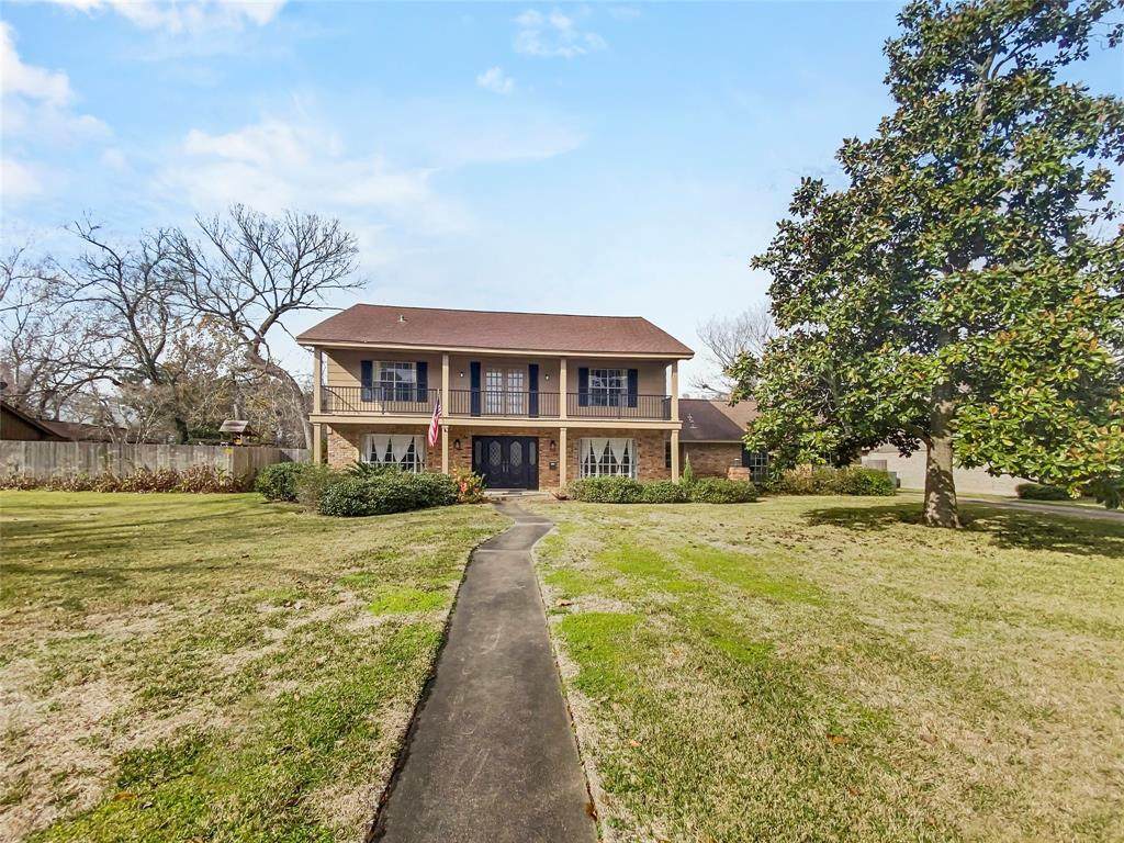 412 Forest Drive - Photo 1