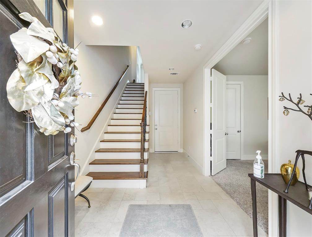 2113 Mcilhenny Street - Photo 1