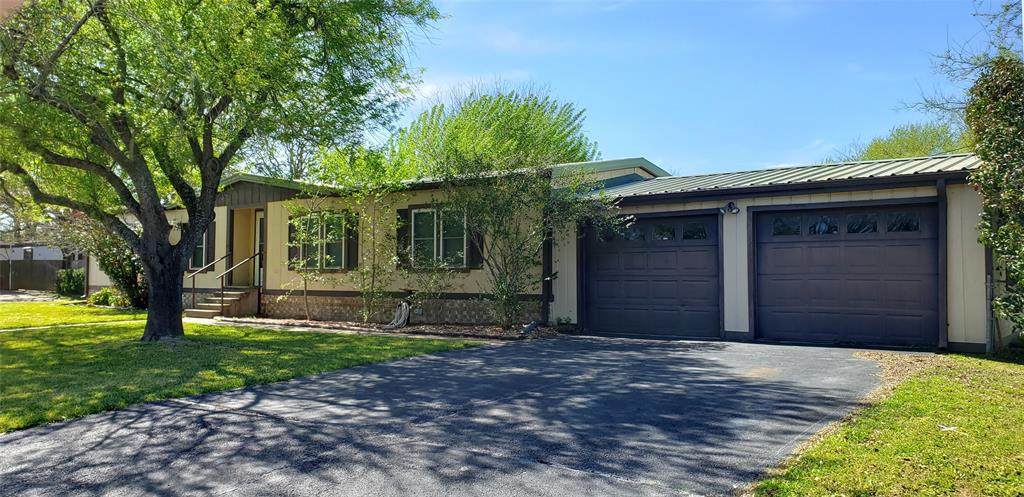 2905 Wood Knoll Drive - Photo 1