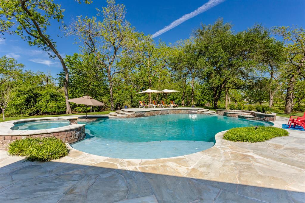 1902 Pecan Lake Drive - Photo 1