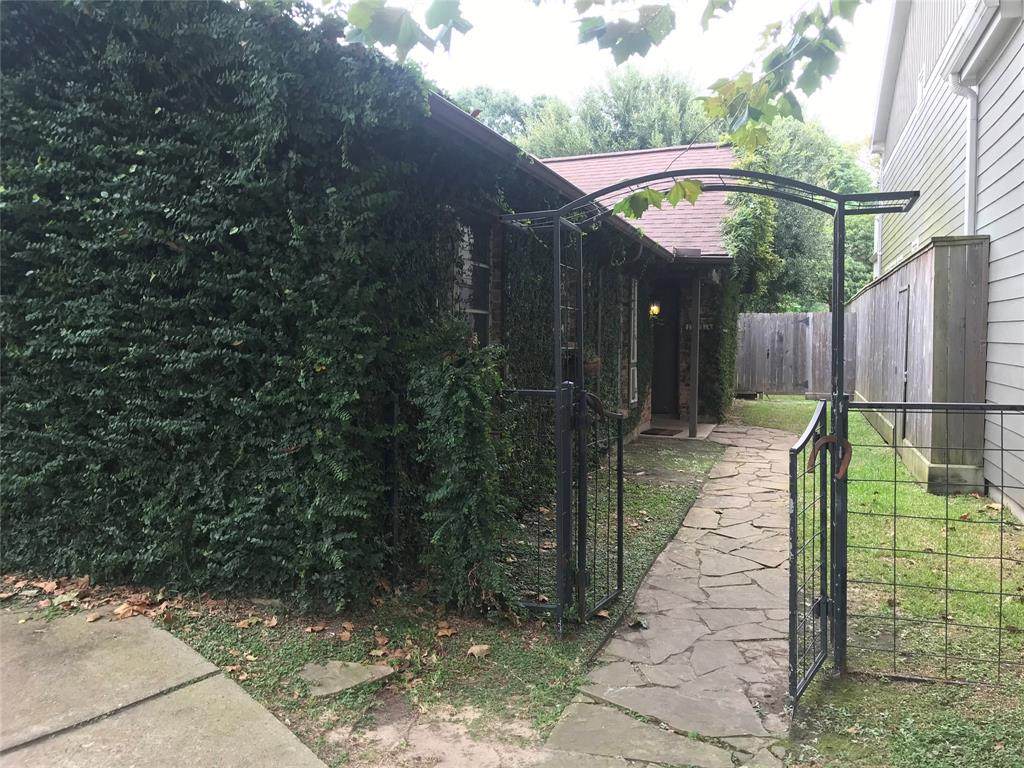 1014 Ashland Street - Photo 1