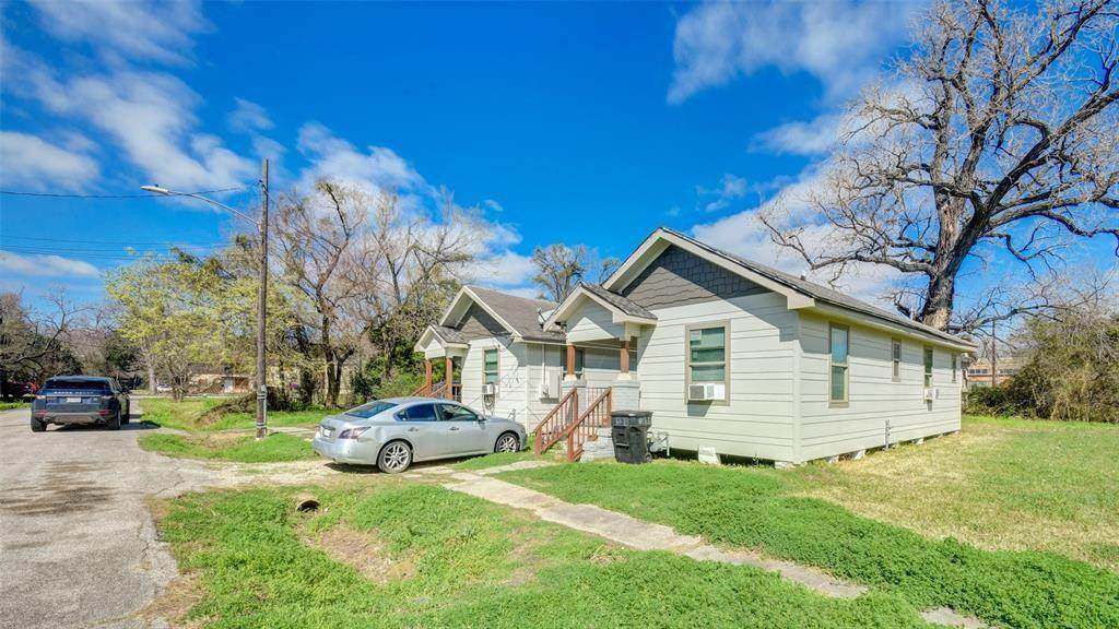 3011 Dennis Street - Photo 1