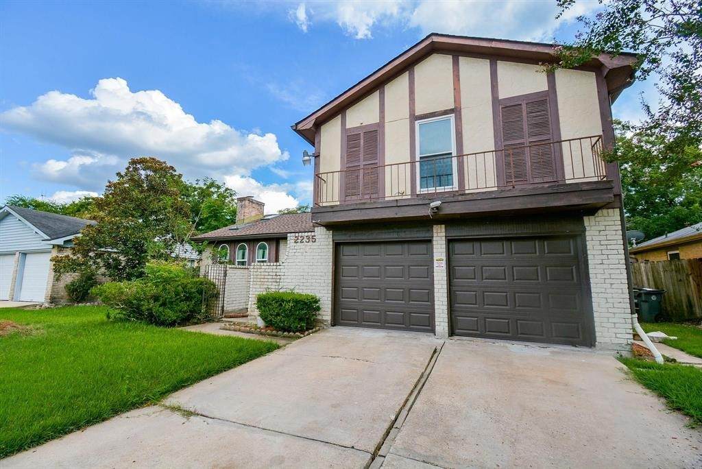 2235 Quail Valley East Drive - Photo 1