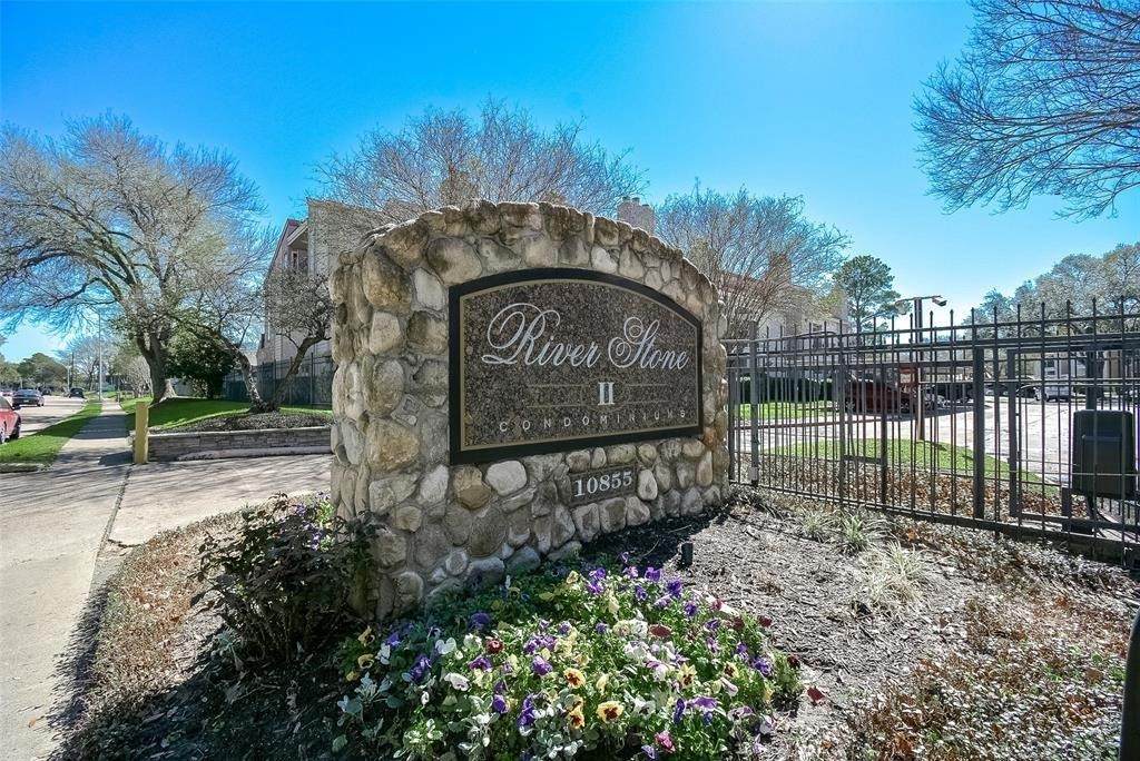 10855 Meadowglen Lane - Photo 1