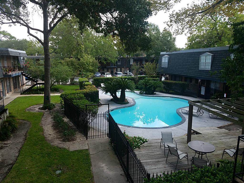 9027 Gaylord - Photo 1