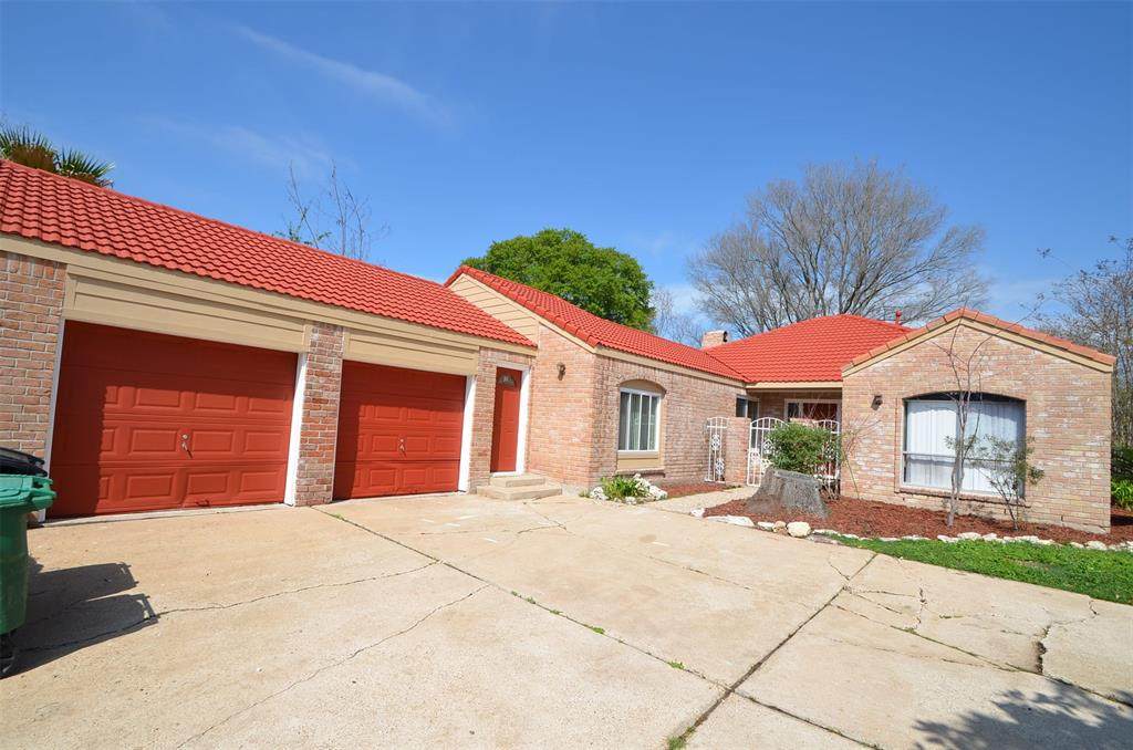 7802 Hummingbird Street - Photo 1