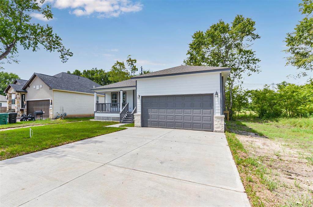 5409 Rue Street - Photo 1