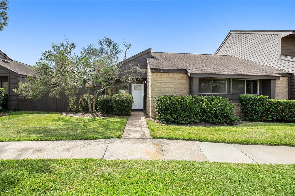 2333 Broadlawn Drive - Photo 1