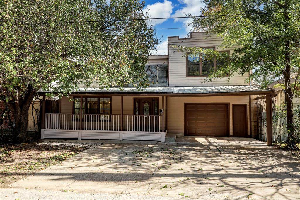 906 Malone - Photo 1