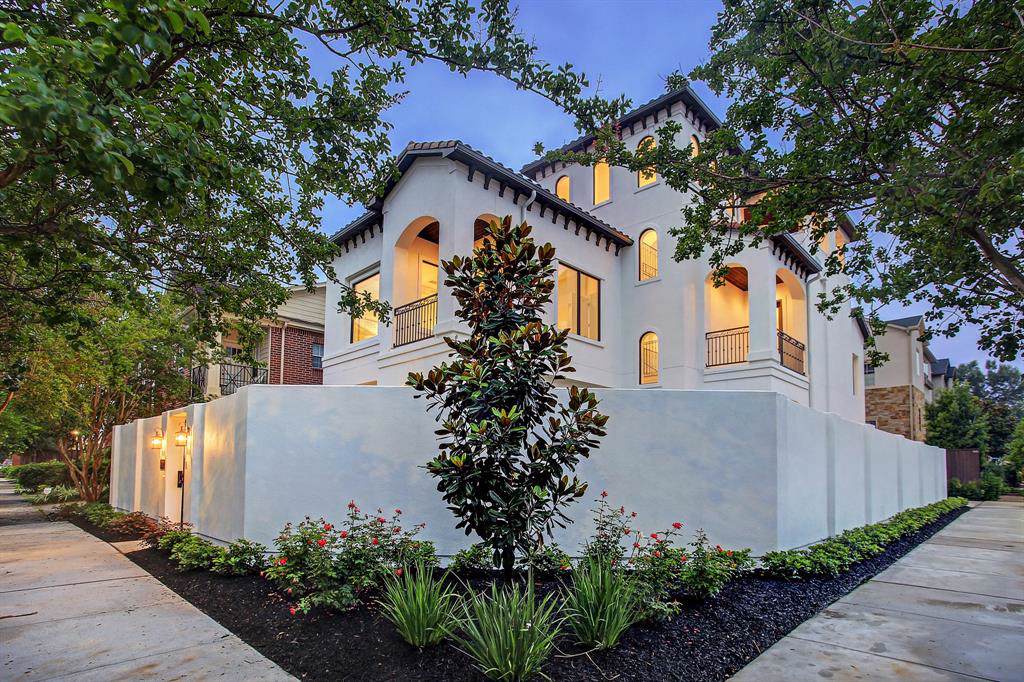 2102 Park Street - Photo 1