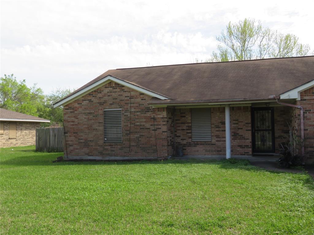 2405 5th Avenue - Photo 1
