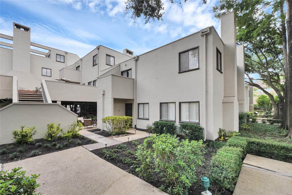 402 Tuam Street - Photo 1