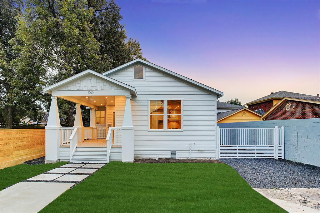 1209 Idylwild Street - Photo 1
