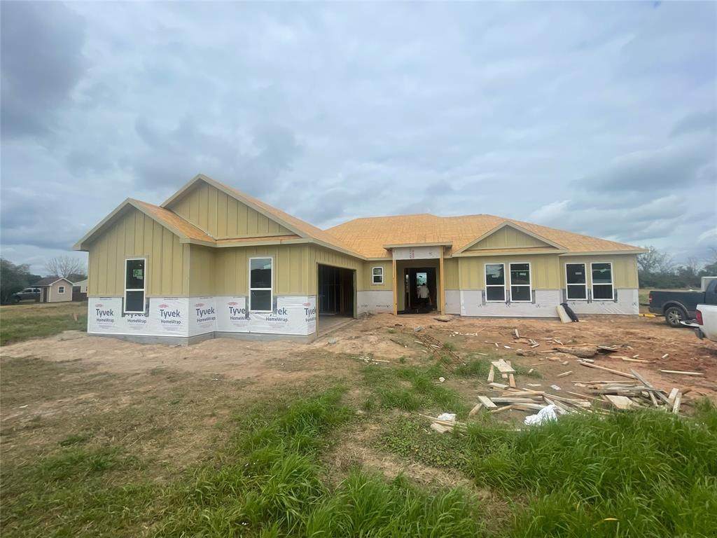 1032 Longhorn Trail - Photo 1