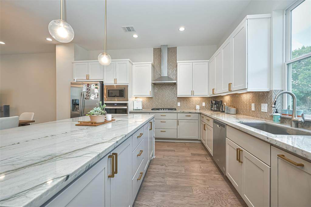 1513 Hickory Street - Photo 1