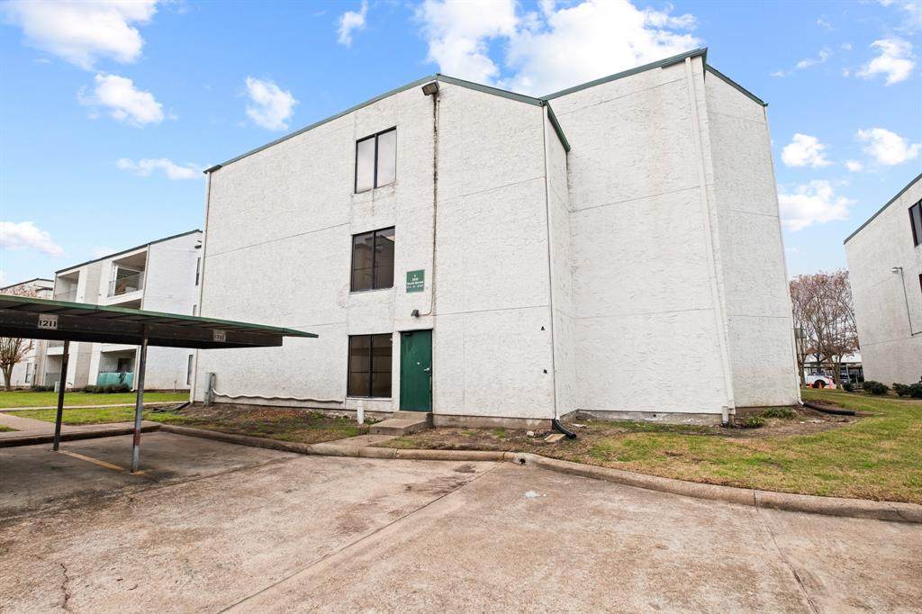 2830 Bartell Drive - Photo 1