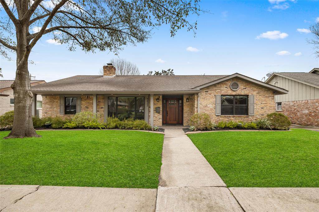 5822 Braesheather Drive - Photo 1