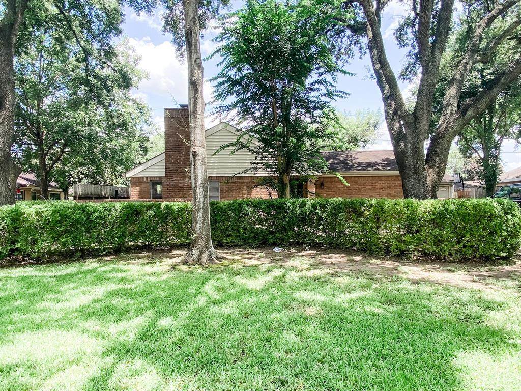 5026 Whispering Falls Drive - Photo 1