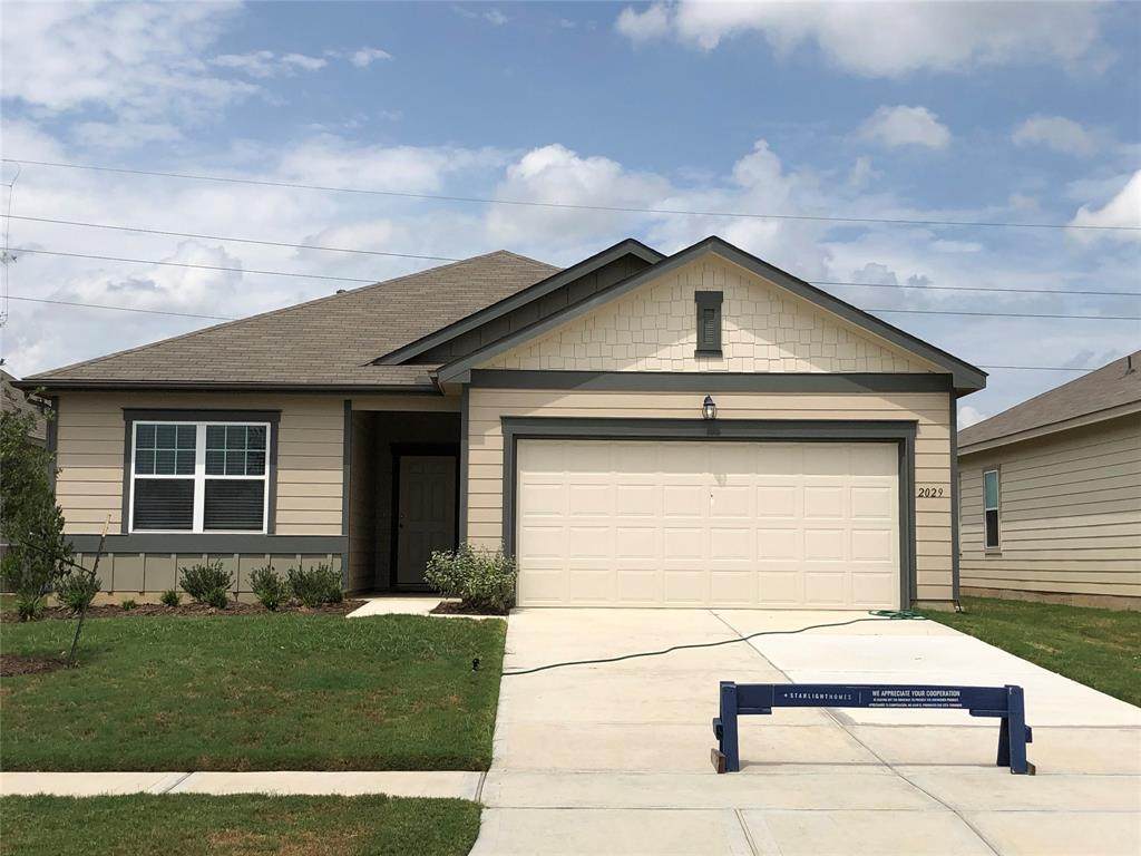 2029 Spindletree Ln - Photo 1