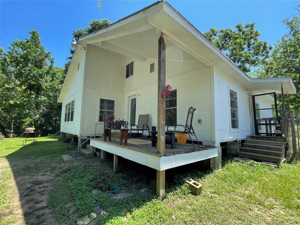 383 Oaknoll Drive - Photo 1
