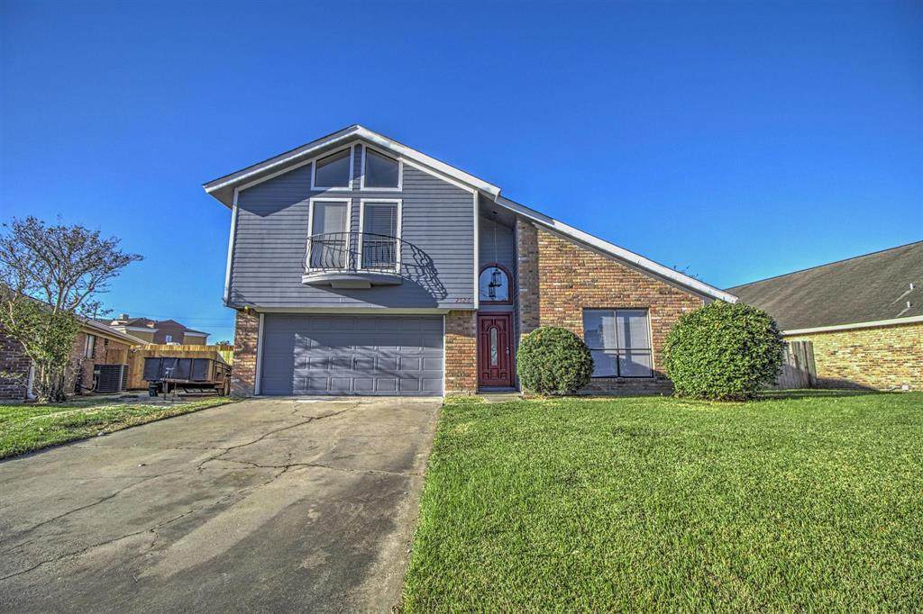 2526 Thunderbird Drive - Photo 1