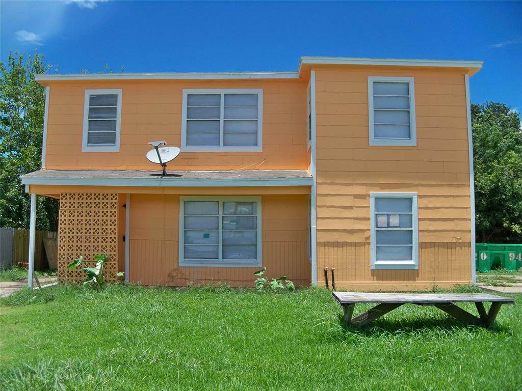 1026 5th Avenue - Photo 1