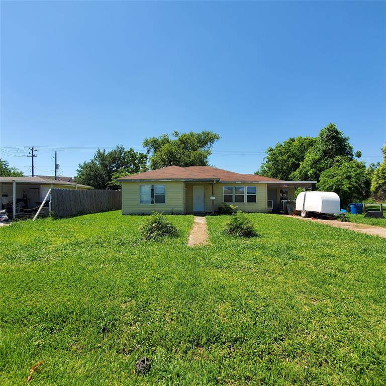 1002 Sally Anne Drive - Photo 1 1002 Sally Anne Drive - Photo 1
