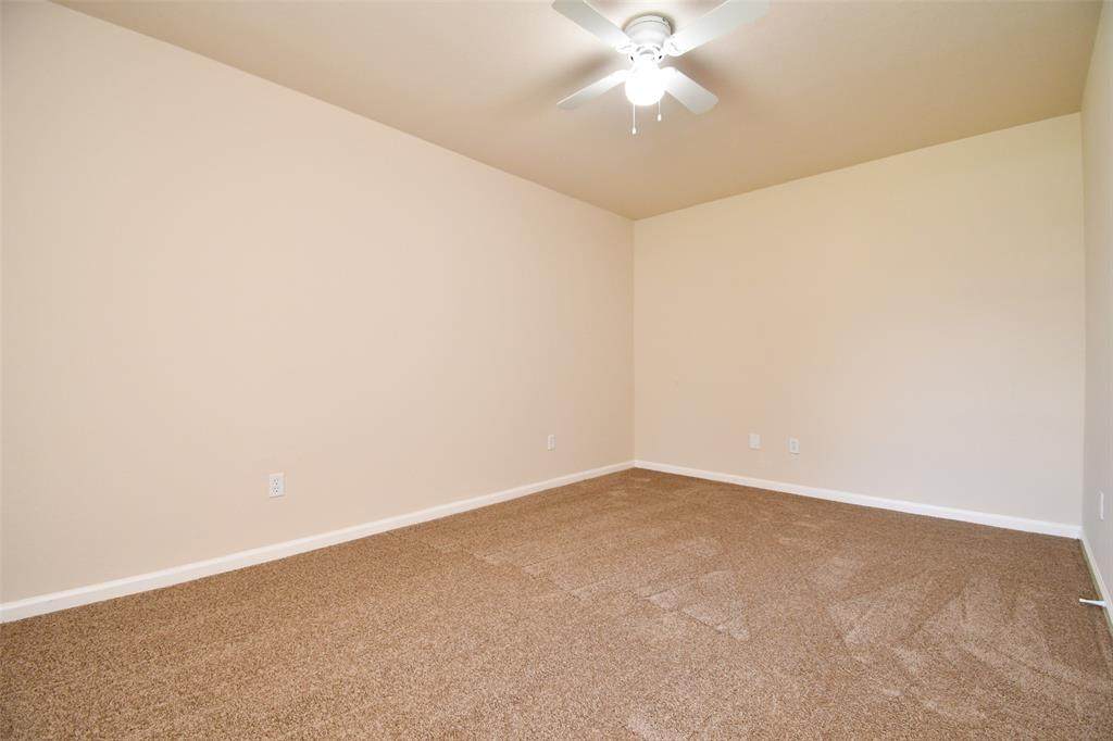 725 Peebles Street - Photo 1