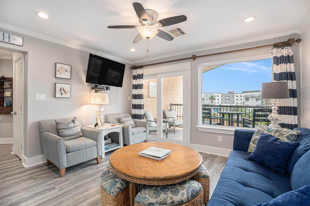 9520 Seawall Boulevard - Photo 1