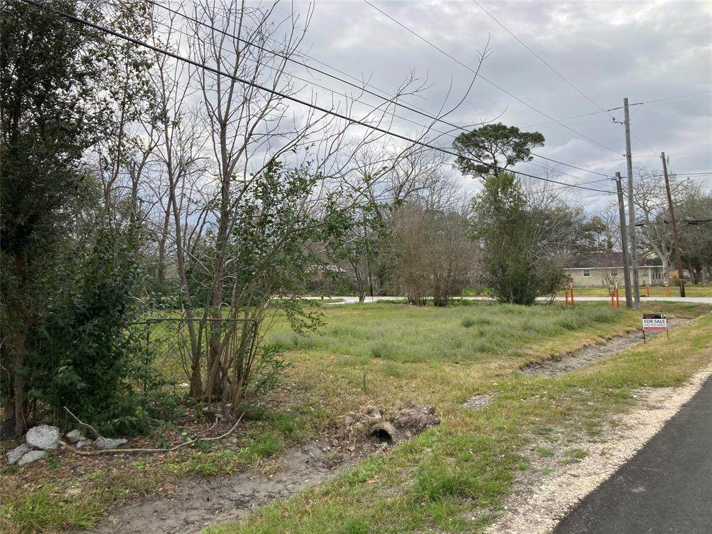 2514 23rd St Street - Photo 1