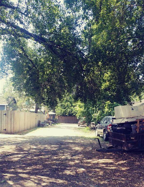 804 27th Street - Photo 1
