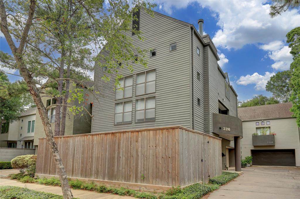 2316 Main Street - Photo 1