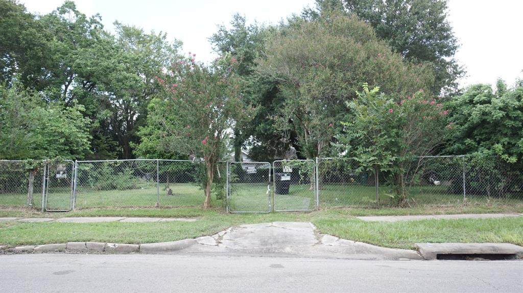 4539 Walker Street - Photo 1