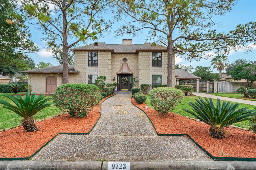 9723 Chalford Drive - Photo 1