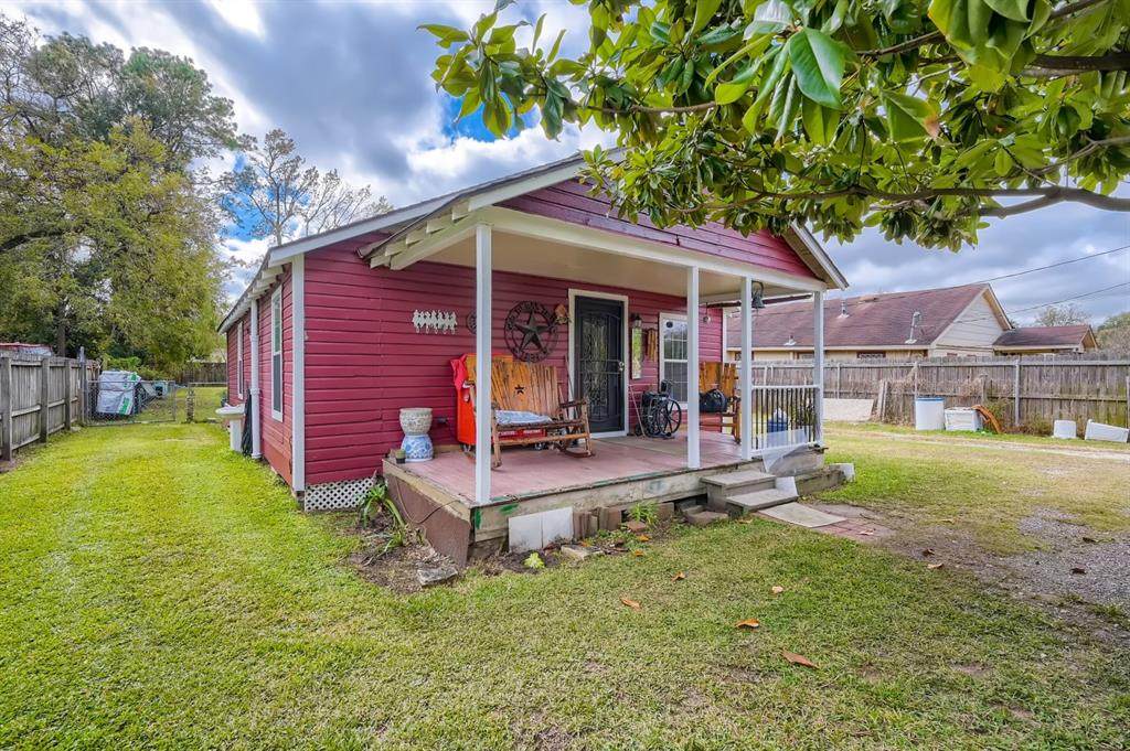 1224 Yorkshire Street - Photo 1